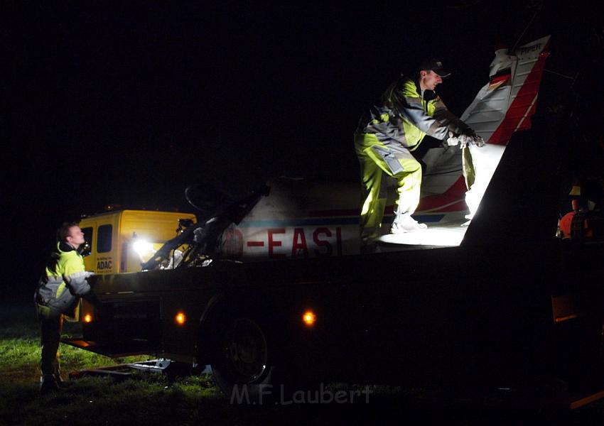 Kleinflugzeug abgestuerzt Sankt Augustin Meindorf P382.JPG